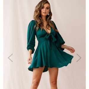 NWT GREEN SILK DRESS 💓
